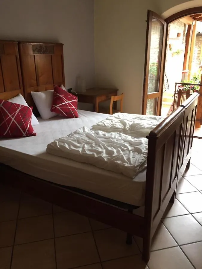 Casa Mary Apartments Тиньяле